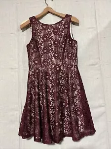 NEU SPEECHLESS Damen große nackte gefütterte breite Riemenspitze Mini-Passform + Flare Kleid - Bild 1 von 8