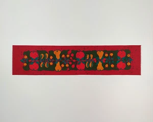 Vintage 1960er 1,2 Meter roter Apfel & Birne Obst Design Stoff Wandhängend signiert - Bild 1 von 3