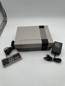 Consola de videojuegos Nintendo Entertainment System NES NES-001 gris - Imagen 1 de 10