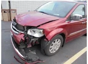 (LOCAL PICKUP ONLY) Windshield Glass With Rain Sensor Fits 10-16 TOWN & COUNTRY  Foto 1 de 4