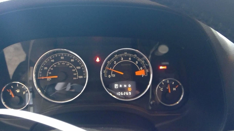 Speedometer Cluster 120 MPH Power Door Locks Fits 14 COMPASS 5117689 - Image 1 of 1