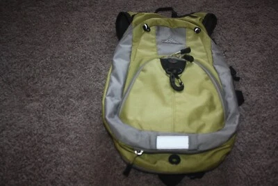 "Mochila ajustable ligera High Sierra verde y gris para senderismo 18""" Foto 1 de 4