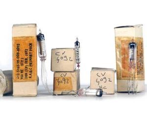 ONE CV4092/5672 HR NOS Tube Lampe Röhre Valvula Valvula Valve 진공관 真空管 电子管 - Bild 1 von 1