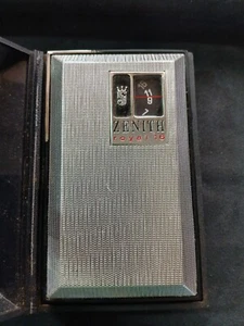 Vintage Zenith Royal 16 AM Transistor Radio Billfold Style Made in Japan P or R - Picture 1 of 6