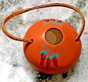 "De colección 1995 Santa Fe Cerámica Adorno Chiles Pimientos Cuero Percha Navidad 2,25""" - Imagen 1 de 6