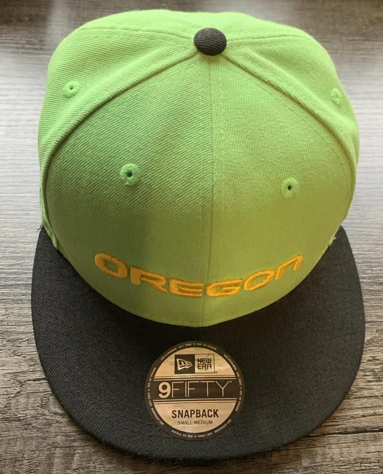 Oregon Ducks Snapback Hat Cap Green Yellow, Adjustable, Embroidered Size Med/lar - Image 1 of 4