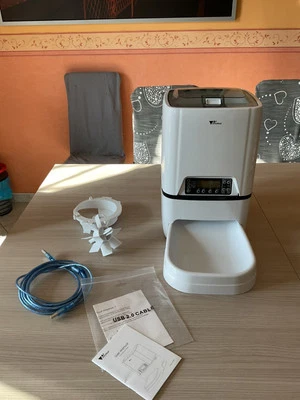 Distributore Automatico Crocchette Cane Gatto Capienza 3kg - Immagine 1 di 4