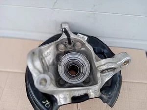 2001 2002 2003 REAR RIGHT SPINDLE ASSEMBLY - Picture 1 of 6