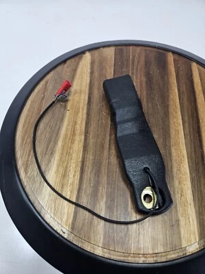 Пряжка ремня безопасности 98-05 Mercedes W163 ML350 ML320 передняя левая сторона изготовитель оборудования - Изображение 1 из 4