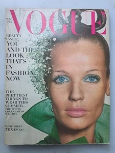Vogue Magazine April 1, 1968 Issue - Fashions - Imagen 1 de 2