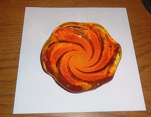 VINTAGE FENTON GLAS 51/2" Spirale Tablett/Aschenbecher WARE 9175 KOLONIAL ORANGE - Bild 1 von 3