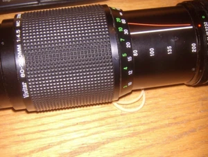 Vivitar 80-200mm 1:4.5 MC Zoom 58mm Lens # 28254600 & ACESS 58MM UV-39 LENS CASE - Picture 1 of 7