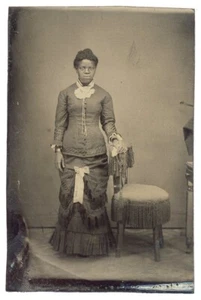 BLACK AFRICAN AMERICAN WOMAN IN RUFFLES PLEATS FRINGE TIERED DRESS TINTYPE PHOTO - Picture 1 of 1