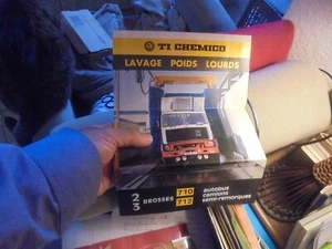 Alter Volvo F89 LKW in Ti-Chemico Waschstation  - Bild 1 von 2