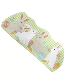 Celebrate Easter Together a cuadros huevo de Pascua/conejos 36"" corredor de mesa - Imagen 1 de 2