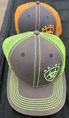 Chapéu boné de malha ajustável masculino Ariat Snapback (cinza/laranja - cinza/verde lote de 2 - Imagem 1 de 4