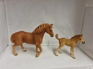 Schleich Horse And Foal Figure Bundle - Picture 1 of 5