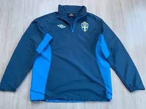 Schweden Fußball Trikot Trainingsjacke Sweden Football Jersey Top Track Umbro M - Bild 1 von 15