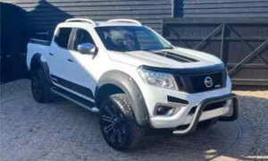 Nissan Navara Vinyl Graphics Kit Side Stripes Bonnet & Rear Decals Nguard Tekna  - Foto 1 di 6