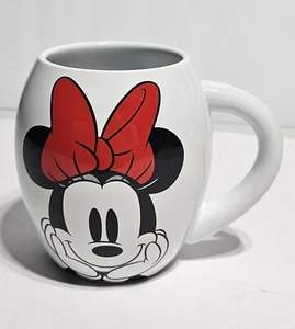 Disney Minnie Mouse Red Black White 18oz Ceramic Coffee Tea Soup Mug Cup Collect - Picture 1 of 4