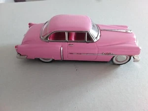 PINK CADILLAC A FRIZIONE  1950  LUNGA 27 CM   MF 330  MADE IN CHINA  LATTA - Foto 1 di 8