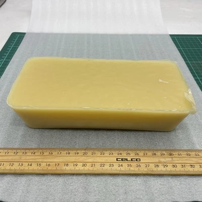 Bees Wax Australia 915 Gram Block very pure Triple Filtered BEESWAX for Export - Image 1 of 4