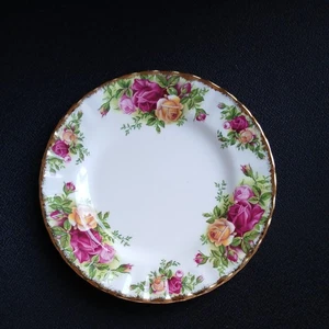 ROYAL ALBERT 1962 BONE CHINA "OLD COUNTRY ROSES" SIDE PLATE 6" - Picture 1 of 2