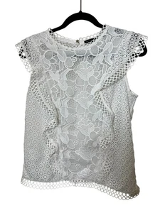 White House Black Market Häkel Rüschen Overlay Top weiß Größe 6 Blumenmuster wunderschön - Bild 1 von 4
