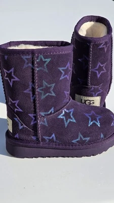 UGG Kids Youth Boots Classic II 尺码 6 紫色 Iridescent Stars 靴子 Nightshade  — 第 1/4 张图片