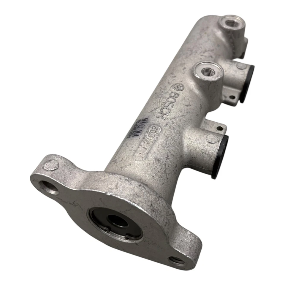 REMAN OEM 10-4437 Master Cylinder FOR 2004-2005 Dodge Ram 2500 3500 4000 - Image 1 of 4