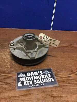 Hub Front Wheel # 1520453, 5130946 Polaris 1998 Xpress 300 ATV 2x4 - Image 1 of 4