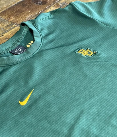 Nike Baylor Bears Dri Fit Thermal Mens Green Long Sleeve “Sic Em Bears” Sz XL Cover
