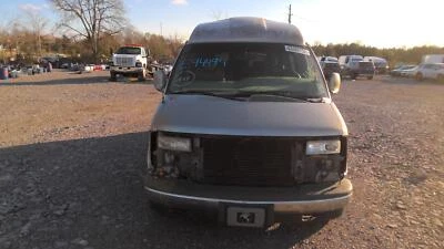 Radiador GMC VAN SAVANA 1500 96 97 98 99 00 01 02 Foto 1 de 4