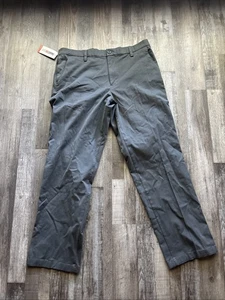 Dockers Men's Size 38 x 32Workday Khaki Classic Fit. NWT Deep Gray - Picture 1 of 4