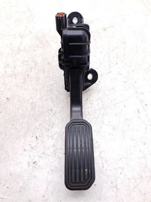 14 15 16 17 18 19 Toyota Tacoma Accelerator Pedal 78120-04081 - Image 1 of 4