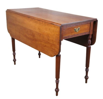 Antigua mesa consola de comedor Sheraton americana del siglo XIX hoja caída de cerezo 40" Foto 1 de 4