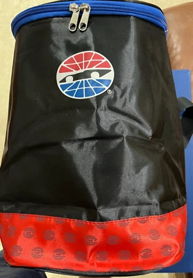 Bolsa aislante Charlotte Motor Speedway con correas traseras (13" por 12' por 11") Foto 1 de 4