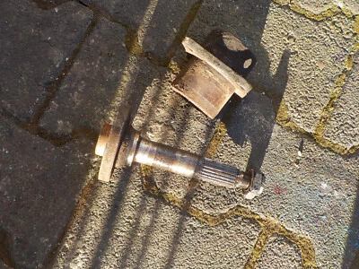 fiat 500 oldtimer Hinterachsstummen mit Lagergehäuse Gebraucht - Bild 1 von 2