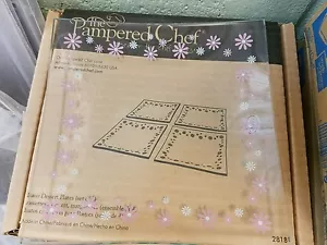 Pampered Chef Help Whip Cancer Daisy plates Set of 4 NEW IN BOX - Picture 1 of 1