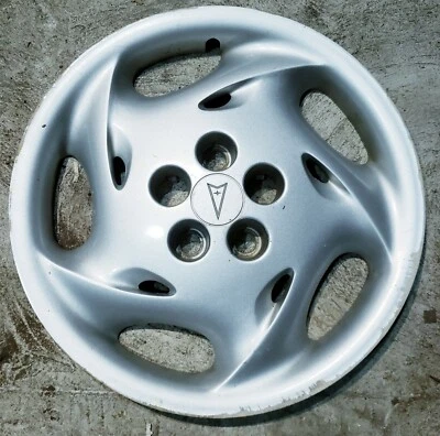 (1) OEM 1995-98 Pontiac Grand AM 95-99 Sunfire 15" Hubcap Wheel Cover #A 9592478 - Image 1 of 4