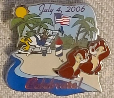 DISNEY 2006 CAST MEMBER INDEPENDENCE DAY CHIP & DALE WITH DONALD LE 3000 PIN - Image 1 of 3
