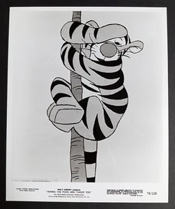 Stampa fotografica lucida Winnie the Pooh & Tigger Too Walt Disney in bianco e nero numerata 74/336 - Foto 1 di 2