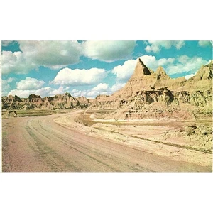 Badlands of South Dakota Postcard Graveyard of the Centuries Unposted - Picture 1 of 2