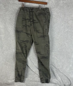 Pantalones de chándal American Eagle Outfitters para hombre medianos verdes camuflaje flexión extrema - Imagen 1 de 17