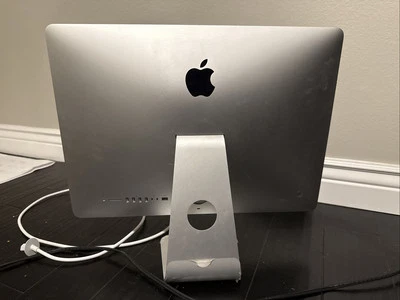 Apple iMac (Intel Core i5, 2.8GHz, 1TB , 8GB) Macbook - Silver - MK442LLA - Image 1 of 2