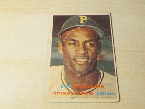 1957 TOPPS ROBERTO CLEMENTE #76 PITTSBURGH PIRATES HOF LOWER GRADE 3RD YEAR CARD