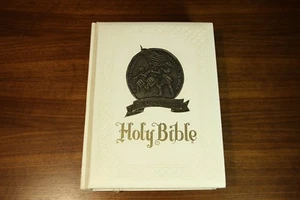 1976 Holy Bible Freedom Edition King James Version James Robison Hardcover White - Picture 1 of 12