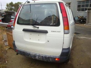 TOYOTA TOWNACE RIGHT TAILLIGHT SBV 01/97-12/98 - Picture 1 of 3