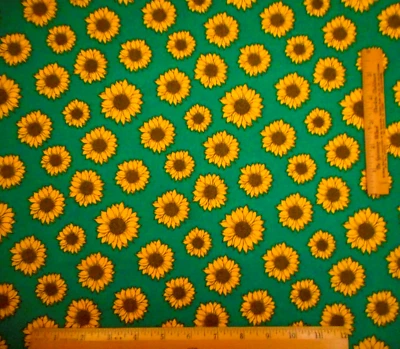 Tela Otoño 1 Yarda Girasoles Amarillos Floral en Navidad Verde Algodón C Foto 1 de 2