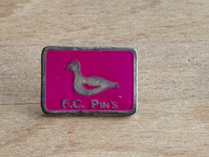 PINS PIN  SUR LE F.C PIN'S CANARD MOT PIN'S CLUB - Picture 1 of 1